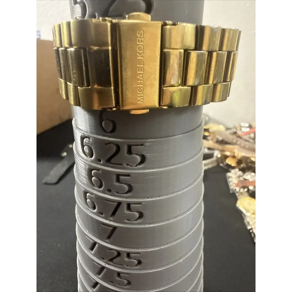 Michael Kors up auction